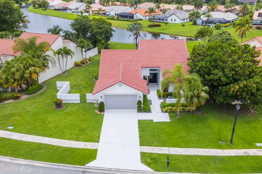 19325 Cherry Hills Terrace, Boca Raton, FL 33498