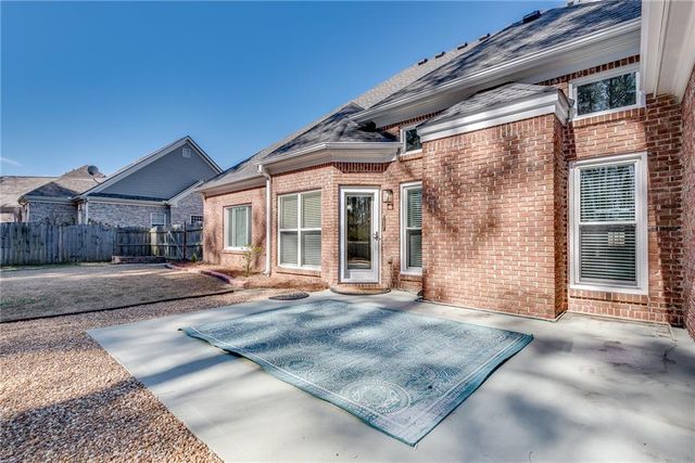 2477 Misty Rose Lane, Loganville, GA 30052
