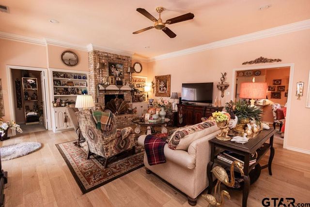 516 Hyde Park Dr., Tyler, TX 75701