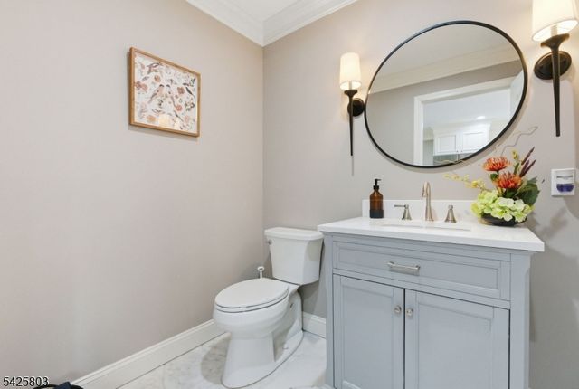 8 Danielle Dr, Liberty Twp., NJ 07838