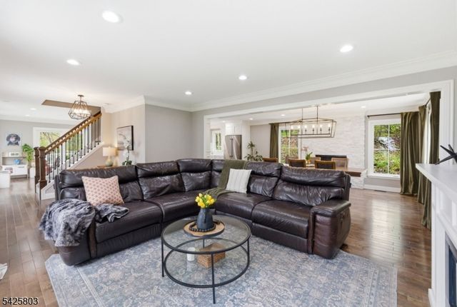 8 Danielle Dr, Liberty Twp., NJ 07838