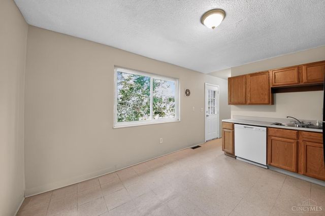 1959 Lotushill Drive, Springfield Twp., OH 45240