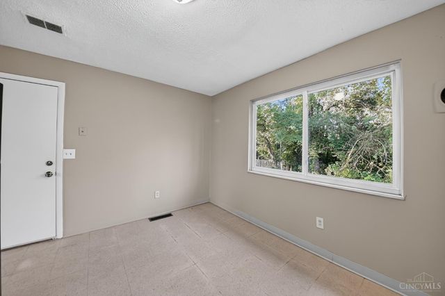 1959 Lotushill Drive, Springfield Twp., OH 45240