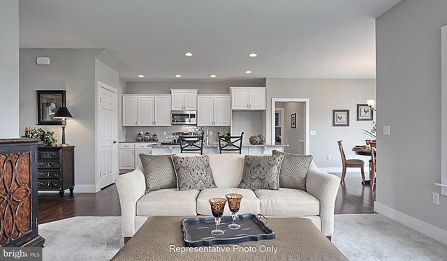 607 LILLIANA DR, Lebanon, PA 17046