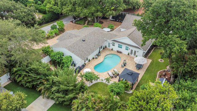 411 ROEBLING ROAD S, Belleair, FL 33756