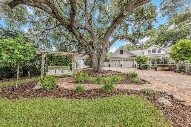 411 ROEBLING ROAD S, Belleair, FL 33756