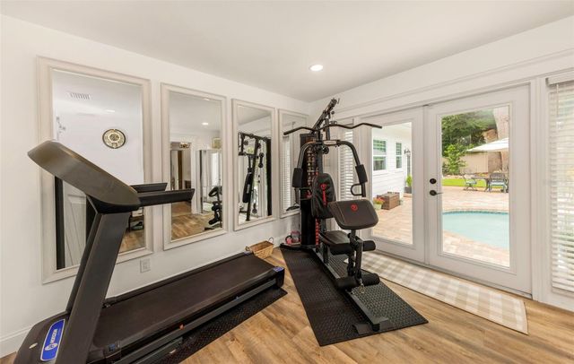 411 ROEBLING ROAD S, Belleair, FL 33756