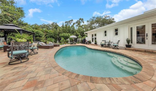 411 ROEBLING ROAD S, Belleair, FL 33756