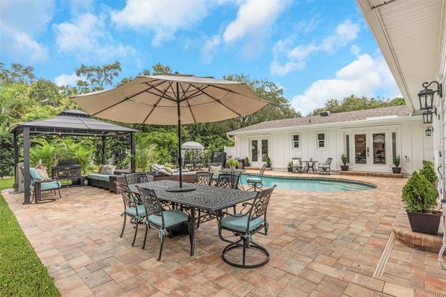 411 ROEBLING ROAD S, Belleair, FL 33756