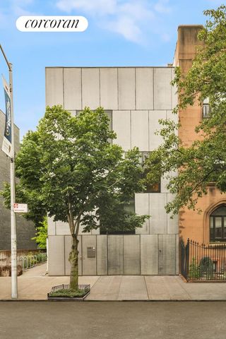 208 VANDERBILT Avenue, New York City, NY 11205