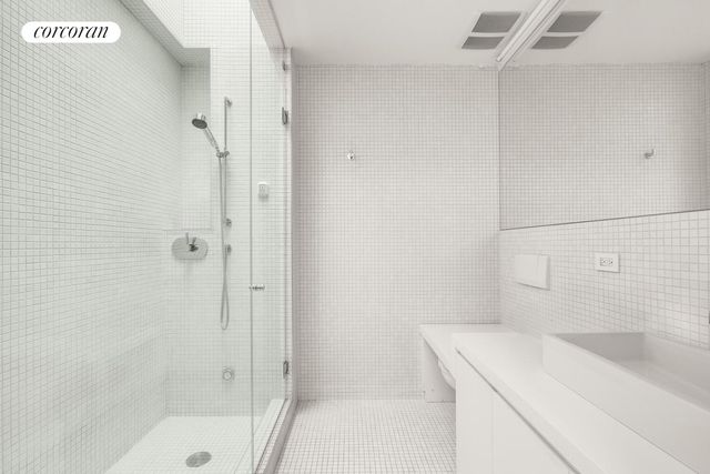 208 VANDERBILT Avenue, New York City, NY 11205