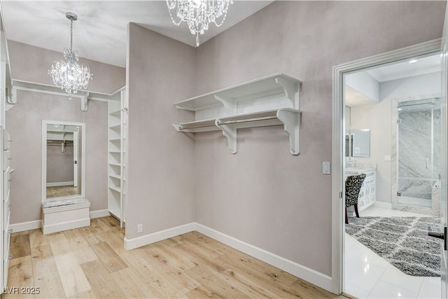 1720 Oval Circle, Las Vegas, NV 89117