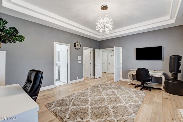 1720 Oval Circle, Las Vegas, NV 89117