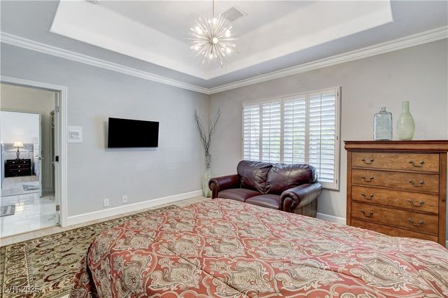 1720 Oval Circle, Las Vegas, NV 89117