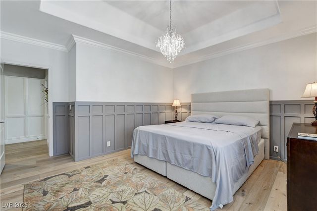 1720 Oval Circle, Las Vegas, NV 89117