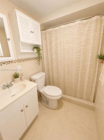 680 Miller Drive W405, Miami Springs, FL 33166