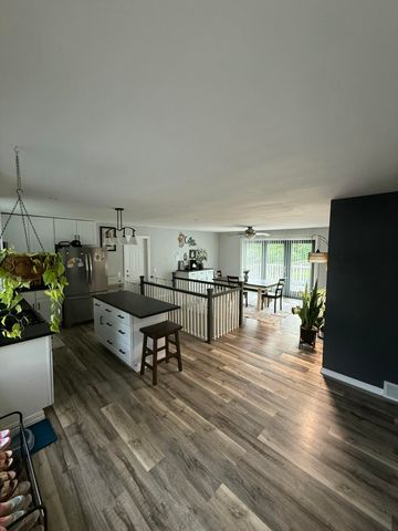 10717 Alpine Avenue Nw, Sparta Twp, MI 49345