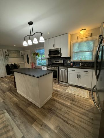 10717 Alpine Avenue Nw, Sparta Twp, MI 49345