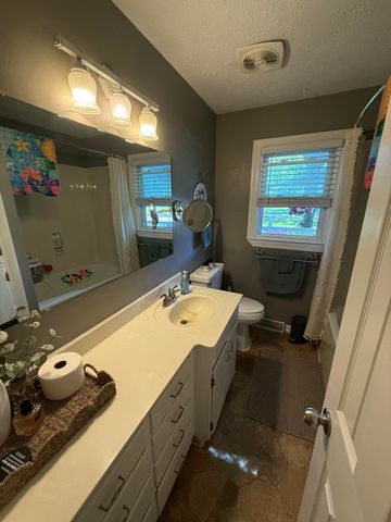 10717 Alpine Avenue Nw, Sparta Twp, MI 49345