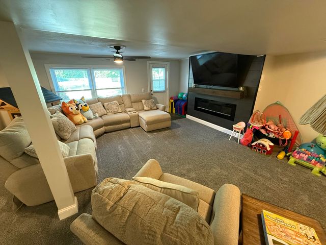 10717 Alpine Avenue Nw, Sparta Twp, MI 49345