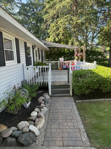 10717 Alpine Avenue Nw, Sparta Twp, MI 49345