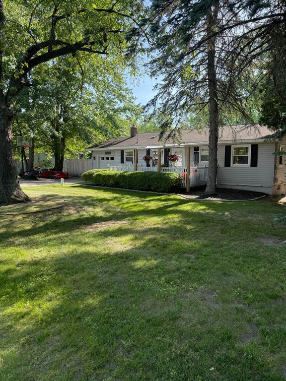 10717 Alpine Avenue Nw, Sparta Twp, MI 49345