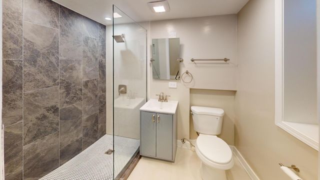 1321 Pitner Avenue A, Evanston, IL 60201