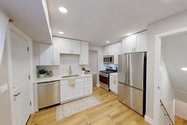 1321 Pitner Avenue A, Evanston, IL 60201