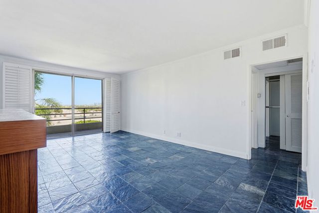 1131 Alta Loma Road 326, West Hollywood, CA 90069