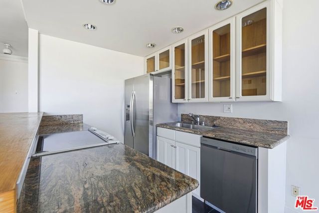 1131 Alta Loma Road 326, West Hollywood, CA 90069