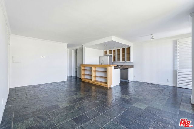 1131 Alta Loma Road 326, West Hollywood, CA 90069