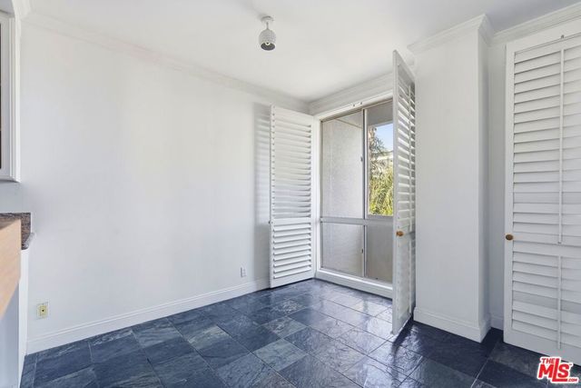 1131 Alta Loma Road 326, West Hollywood, CA 90069
