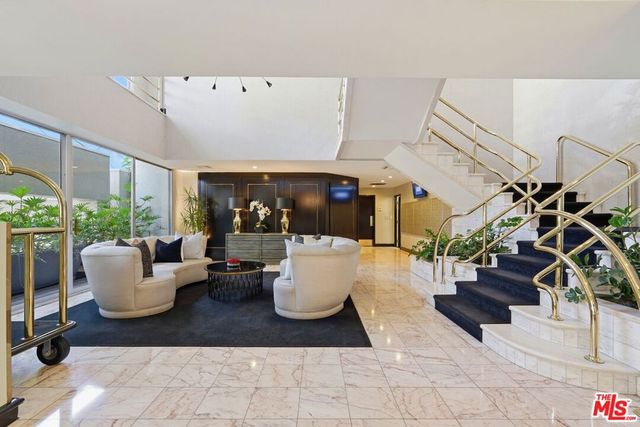1131 Alta Loma Road 326, West Hollywood, CA 90069