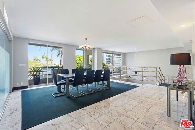 1131 Alta Loma Road 326, West Hollywood, CA 90069