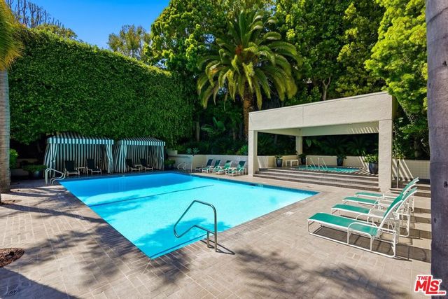 1131 Alta Loma Road 326, West Hollywood, CA 90069