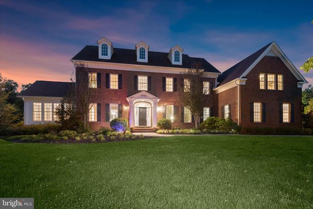 10130 SYCAMORE HOLLOW LN, Germantown, MD 20876