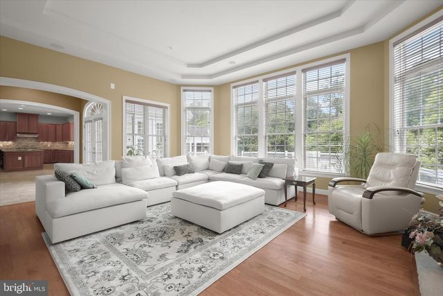 10130 SYCAMORE HOLLOW LN, Germantown, MD 20876