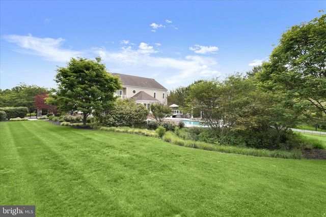 10130 SYCAMORE HOLLOW LN, Germantown, MD 20876