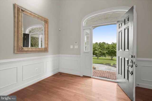 10130 SYCAMORE HOLLOW LN, Germantown, MD 20876