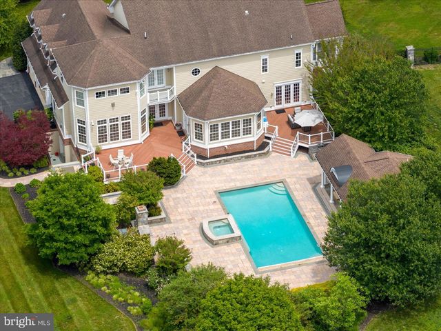 10130 SYCAMORE HOLLOW LN, Germantown, MD 20876