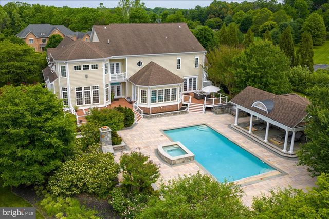 10130 SYCAMORE HOLLOW LN, Germantown, MD 20876