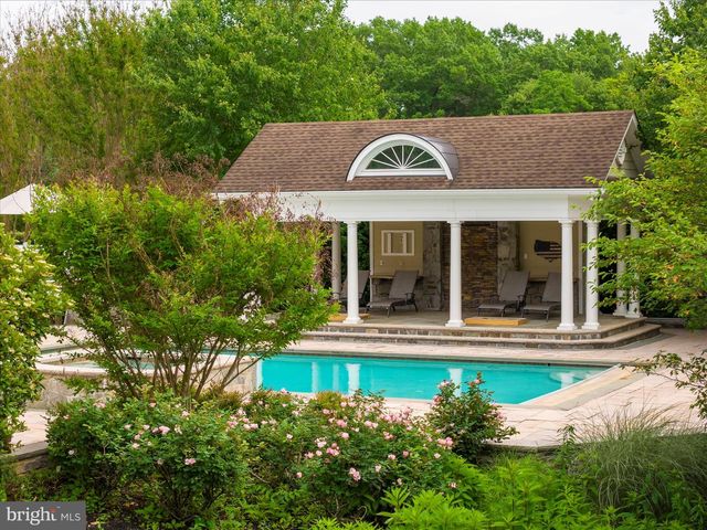 10130 SYCAMORE HOLLOW LN, Germantown, MD 20876