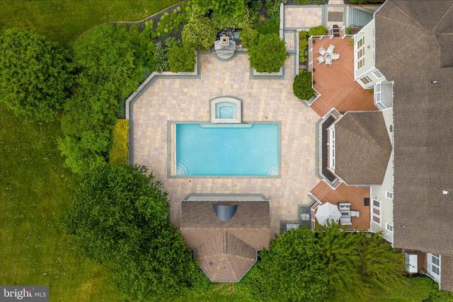 10130 SYCAMORE HOLLOW LN, Germantown, MD 20876