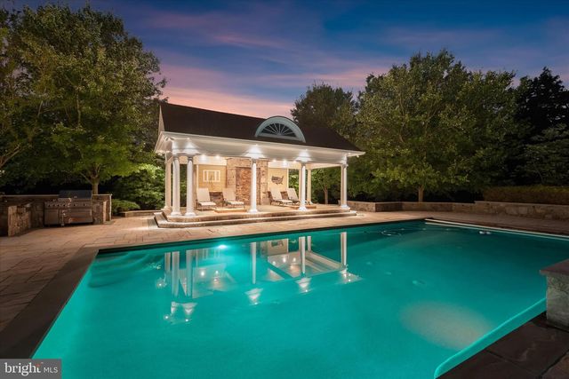 10130 SYCAMORE HOLLOW LN, Germantown, MD 20876
