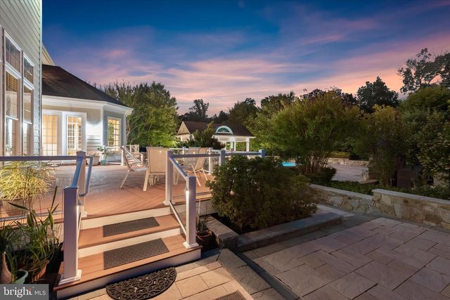 10130 SYCAMORE HOLLOW LN, Germantown, MD 20876