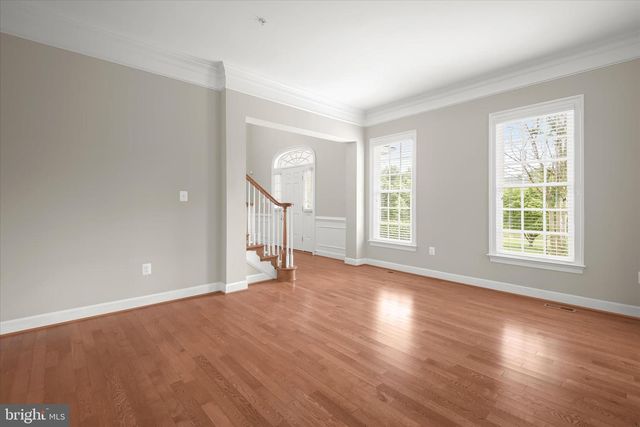 10130 SYCAMORE HOLLOW LN, Germantown, MD 20876