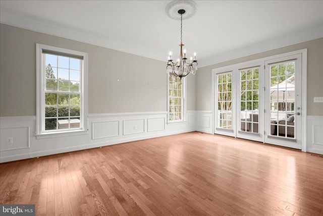 10130 SYCAMORE HOLLOW LN, Germantown, MD 20876