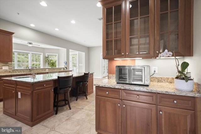 10130 SYCAMORE HOLLOW LN, Germantown, MD 20876