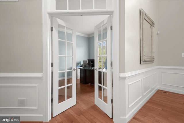 10130 SYCAMORE HOLLOW LN, Germantown, MD 20876