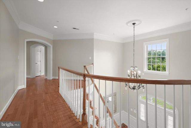 10130 SYCAMORE HOLLOW LN, Germantown, MD 20876